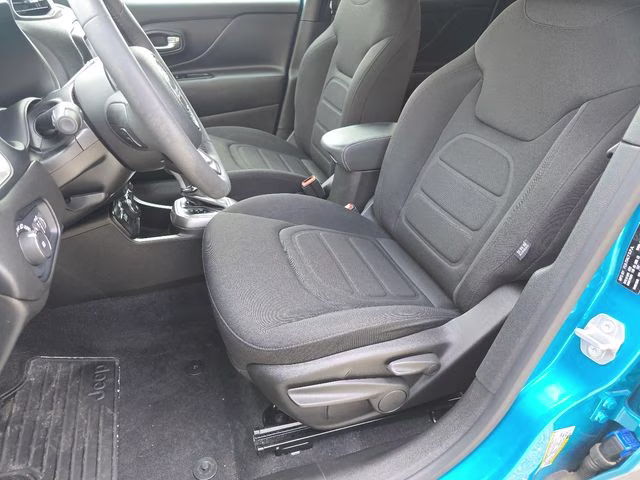 2022 Bikini Metallic Clearcoat Jeep Renegade Latitude 4X4 SUV