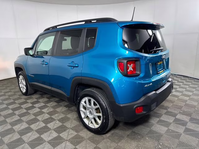 2022 Bikini Metallic Clearcoat Jeep Renegade Latitude 4X4 SUV