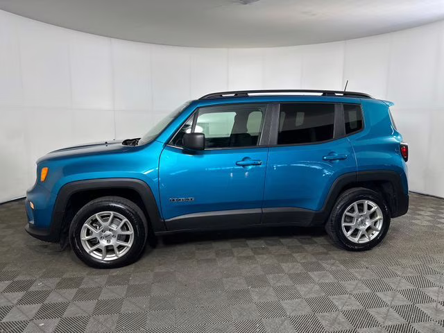 2022 Bikini Metallic Clearcoat Jeep Renegade Latitude 4X4 SUV