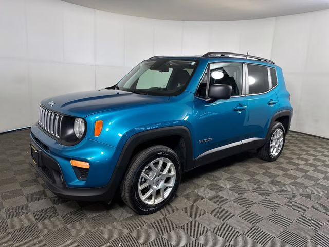2022 Bikini Metallic Clearcoat Jeep Renegade Latitude 4X4 SUV