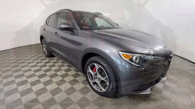 2022 Vesuvio Gray Metallic Alfa Romeo Stelvio Sprint AWD SUV