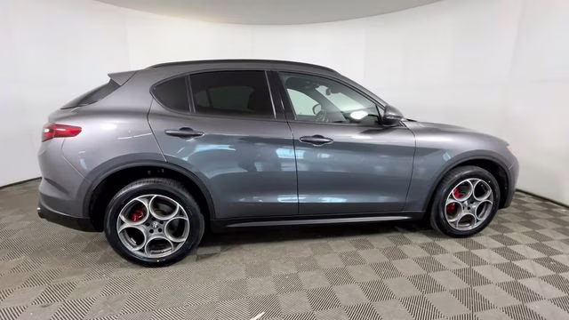 2022 Vesuvio Gray Metallic Alfa Romeo Stelvio Sprint AWD SUV