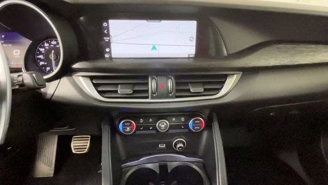 2022 Vesuvio Gray Metallic Alfa Romeo Stelvio Sprint AWD SUV