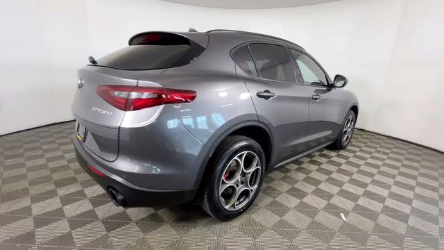 2022 Vesuvio Gray Metallic Alfa Romeo Stelvio Sprint AWD SUV