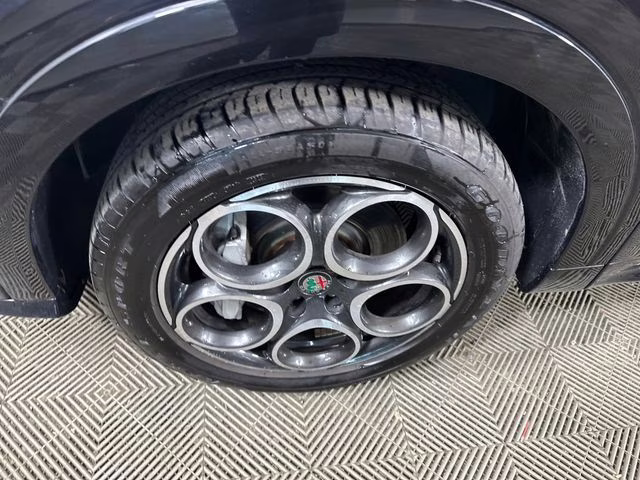 2024 Alfa Black Alfa Romeo Tonale Ti AWD SUV