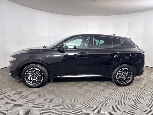 2024 Alfa Black Alfa Romeo Tonale Ti AWD SUV