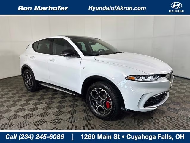 2024 Alfa White Alfa Romeo Tonale Ti AWD SUV