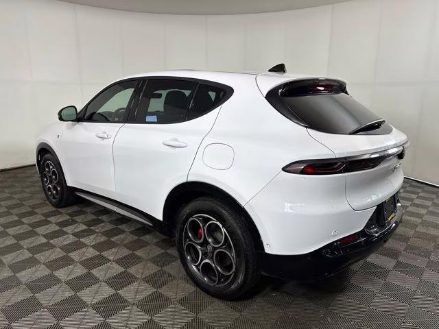 2024 Alfa White Alfa Romeo Tonale Ti AWD SUV
