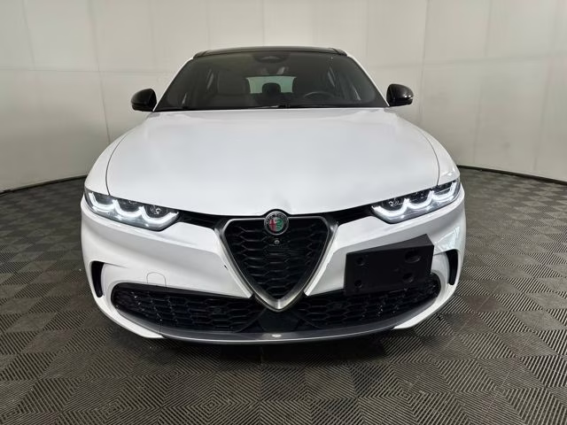 2024 Alfa White Alfa Romeo Tonale Ti AWD SUV