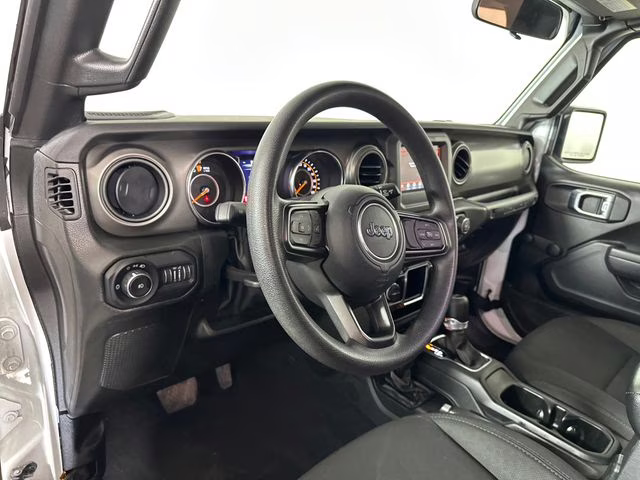 2022 Bright White Clearcoat Jeep Wrangler Willys 4X4 SUV