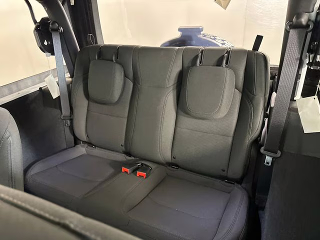 2022 Bright White Clearcoat Jeep Wrangler Willys 4X4 SUV