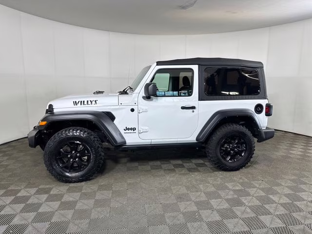2022 Bright White Clearcoat Jeep Wrangler Willys 4X4 SUV