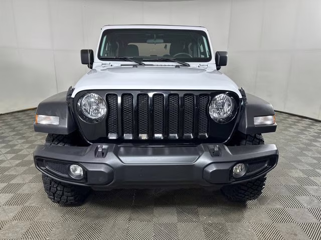 2022 Bright White Clearcoat Jeep Wrangler Willys 4X4 SUV