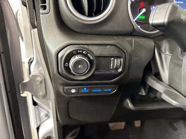 2023 Silver Zynith Clearcoat Jeep Wrangler Sahara 4xe 4X4 SUV