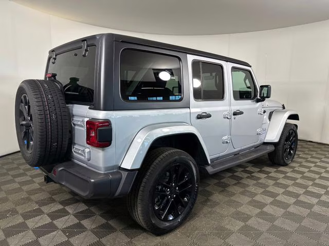2023 Silver Zynith Clearcoat Jeep Wrangler Sahara 4xe 4X4 SUV