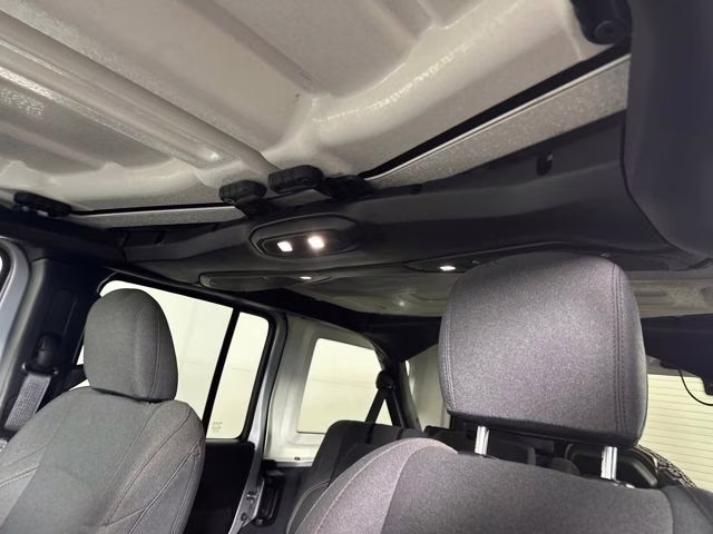2024 Silver Zynith Clearcoat Jeep Wrangler Willys 4xe 4X4 SUV