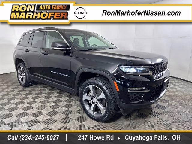 2023 Diamond Black Crystal Pearlcoat Jeep Grand Cherokee 4xe 4X4 SUV