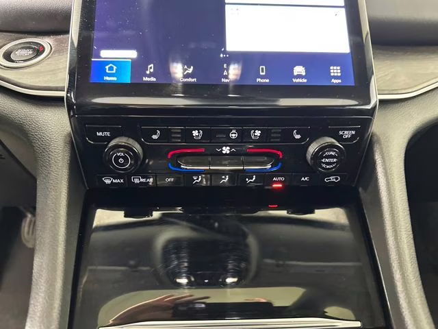 2023 Diamond Black Crystal Pearlcoat Jeep Grand Cherokee 4xe 4X4 SUV