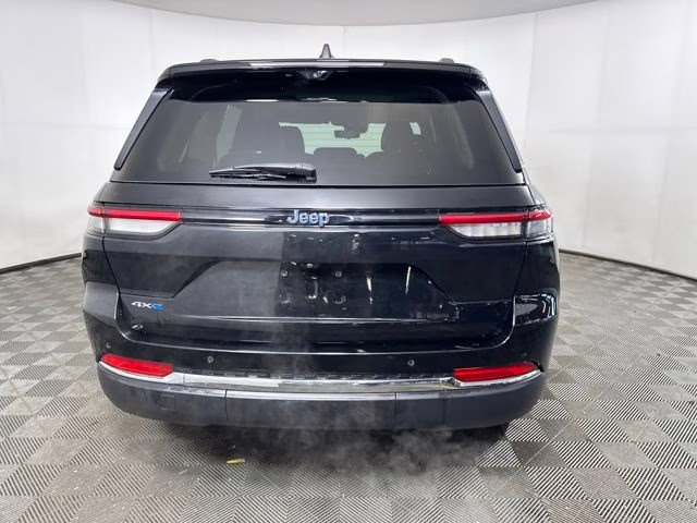 2023 Diamond Black Crystal Pearlcoat Jeep Grand Cherokee 4xe 4X4 SUV