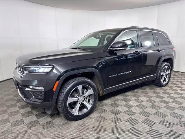 2023 Diamond Black Crystal Pearlcoat Jeep Grand Cherokee 4xe 4X4 SUV