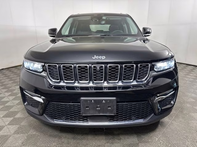 2023 Diamond Black Crystal Pearlcoat Jeep Grand Cherokee 4xe 4X4 SUV