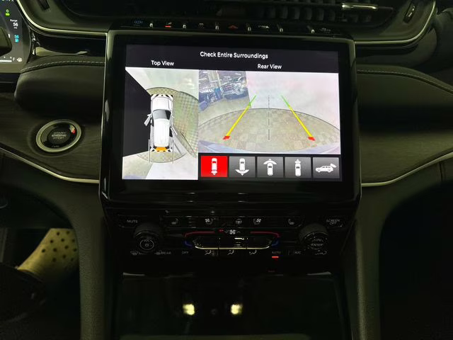 2023 Baltic Gray Metallic Clearcoat Jeep Grand Cherokee 4xe 4X4 SUV