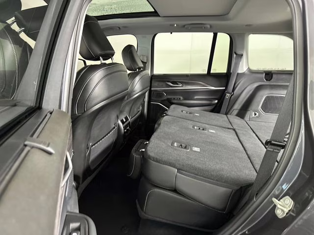 2023 Baltic Gray Metallic Clearcoat Jeep Grand Cherokee 4xe 4X4 SUV
