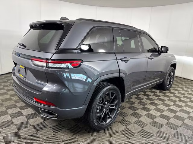 2023 Baltic Gray Metallic Clearcoat Jeep Grand Cherokee 4xe 4X4 SUV