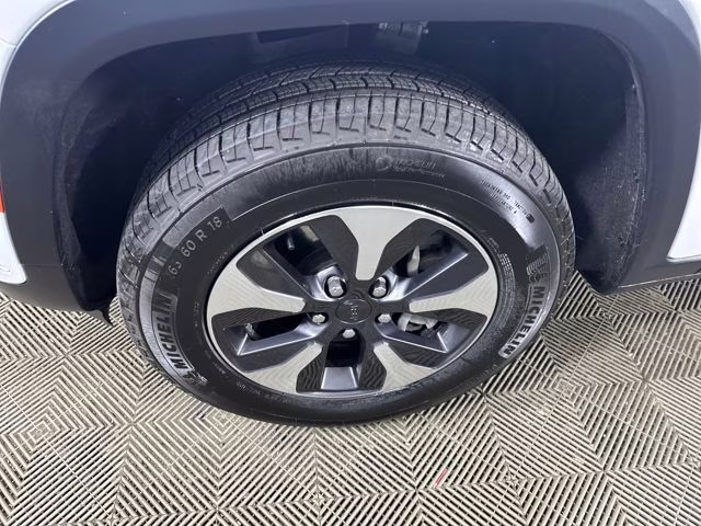 2023 Bright White Clearcoat Jeep Grand Cherokee 4xe 4X4 SUV