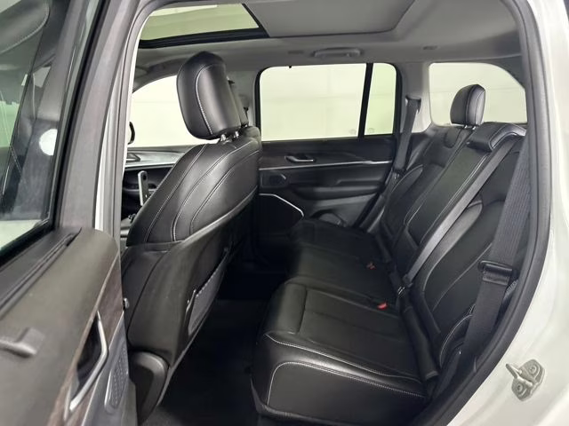 2023 Bright White Clearcoat Jeep Grand Cherokee 4xe 4X4 SUV