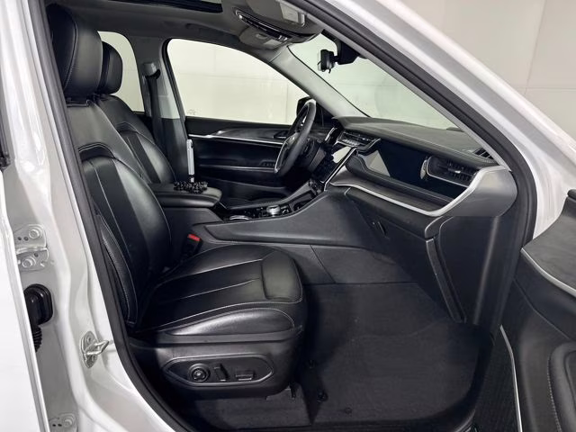 2023 Bright White Clearcoat Jeep Grand Cherokee 4xe 4X4 SUV