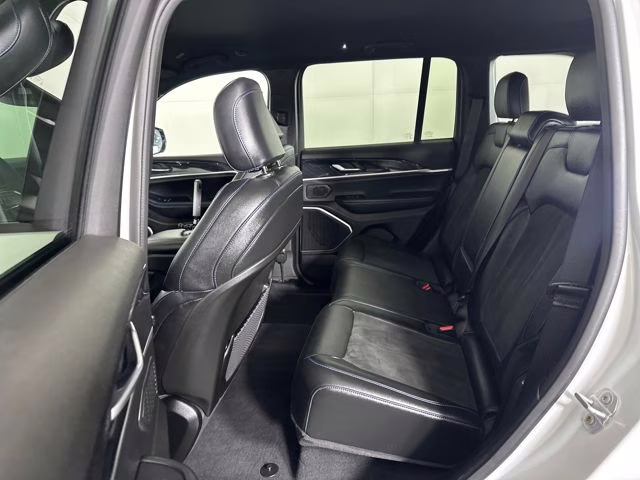 2022 Bright White Clearcoat Jeep Grand Cherokee Trailhawk 4xe 4X4 SUV