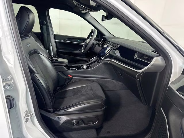 2022 Bright White Clearcoat Jeep Grand Cherokee Trailhawk 4xe 4X4 SUV