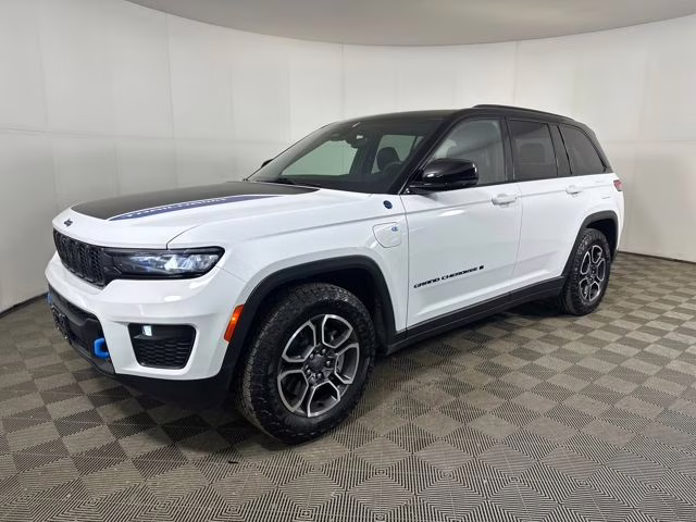 2022 Bright White Clearcoat Jeep Grand Cherokee Trailhawk 4xe 4X4 SUV