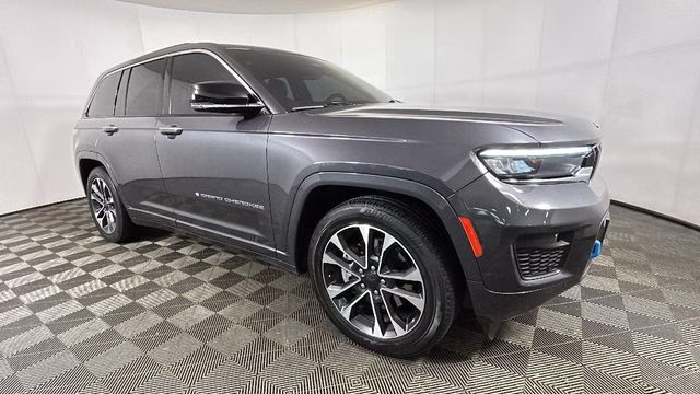 2023 Baltic Gray Metallic Clearcoat Jeep Grand Cherokee Overland 4xe 4X4 SUV