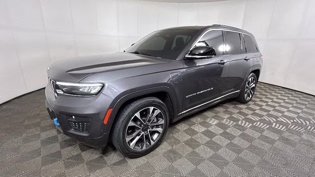 2023 Baltic Gray Metallic Clearcoat Jeep Grand Cherokee Overland 4xe 4X4 SUV