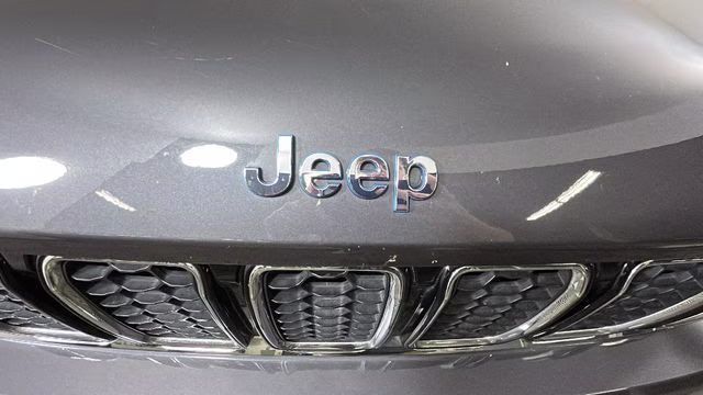2023 Baltic Gray Metallic Clearcoat Jeep Grand Cherokee Overland 4xe 4X4 SUV