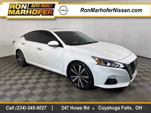 2020 Pearl White Tricoat Nissan Altima 2.0 Platinum FWD Sedan