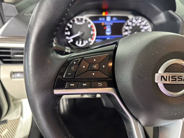 2020 Pearl White Tricoat Nissan Altima 2.0 Platinum FWD Sedan