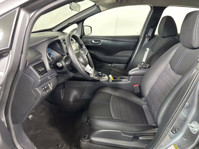 2025 Gun Metallic Nissan Leaf S FWD Hatchback