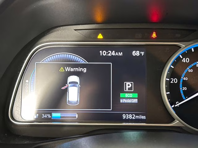 2025 Gun Metallic Nissan Leaf S FWD Hatchback