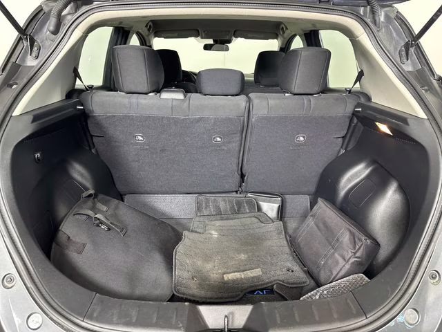 2025 Gun Metallic Nissan Leaf S FWD Hatchback