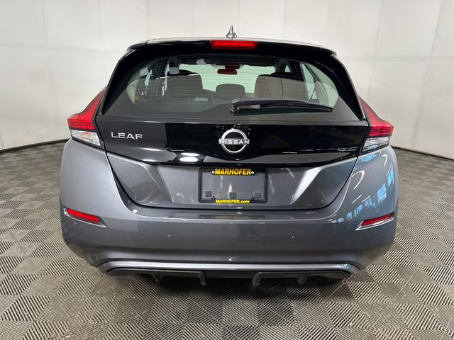 2025 Gun Metallic Nissan Leaf S FWD Hatchback