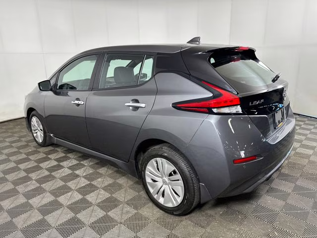 2025 Gun Metallic Nissan Leaf S FWD Hatchback