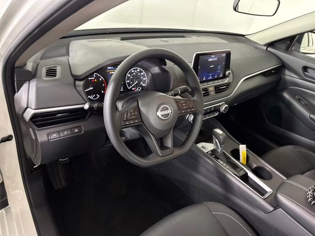 2025 Glacier White Nissan Altima 2.5 S FWD Sedan