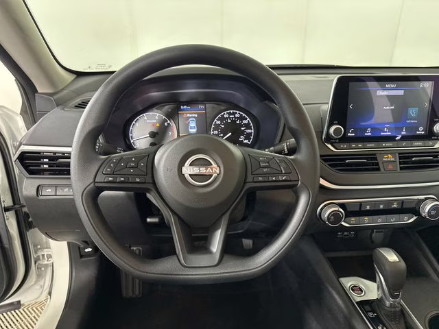 2025 Glacier White Nissan Altima 2.5 S FWD Sedan