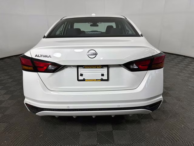 2025 Glacier White Nissan Altima 2.5 S FWD Sedan