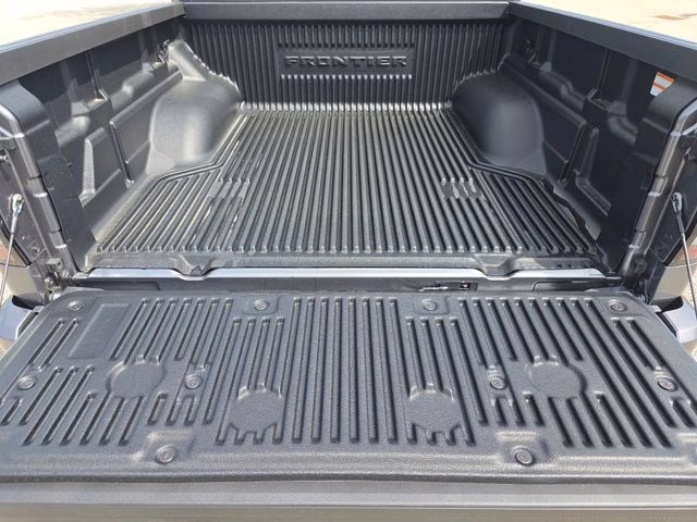 2026 Gun Metallic Nissan Frontier SV 4X4 Truck