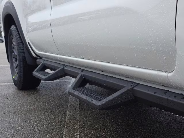2026 Glacier White Nissan Frontier PRO-4X 4X4 Truck