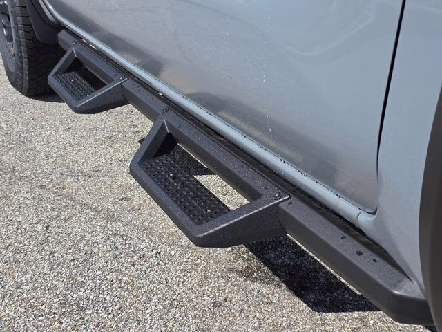 2026 Boulder Gray Pearl Nissan Frontier PRO-4X 4X4 Truck